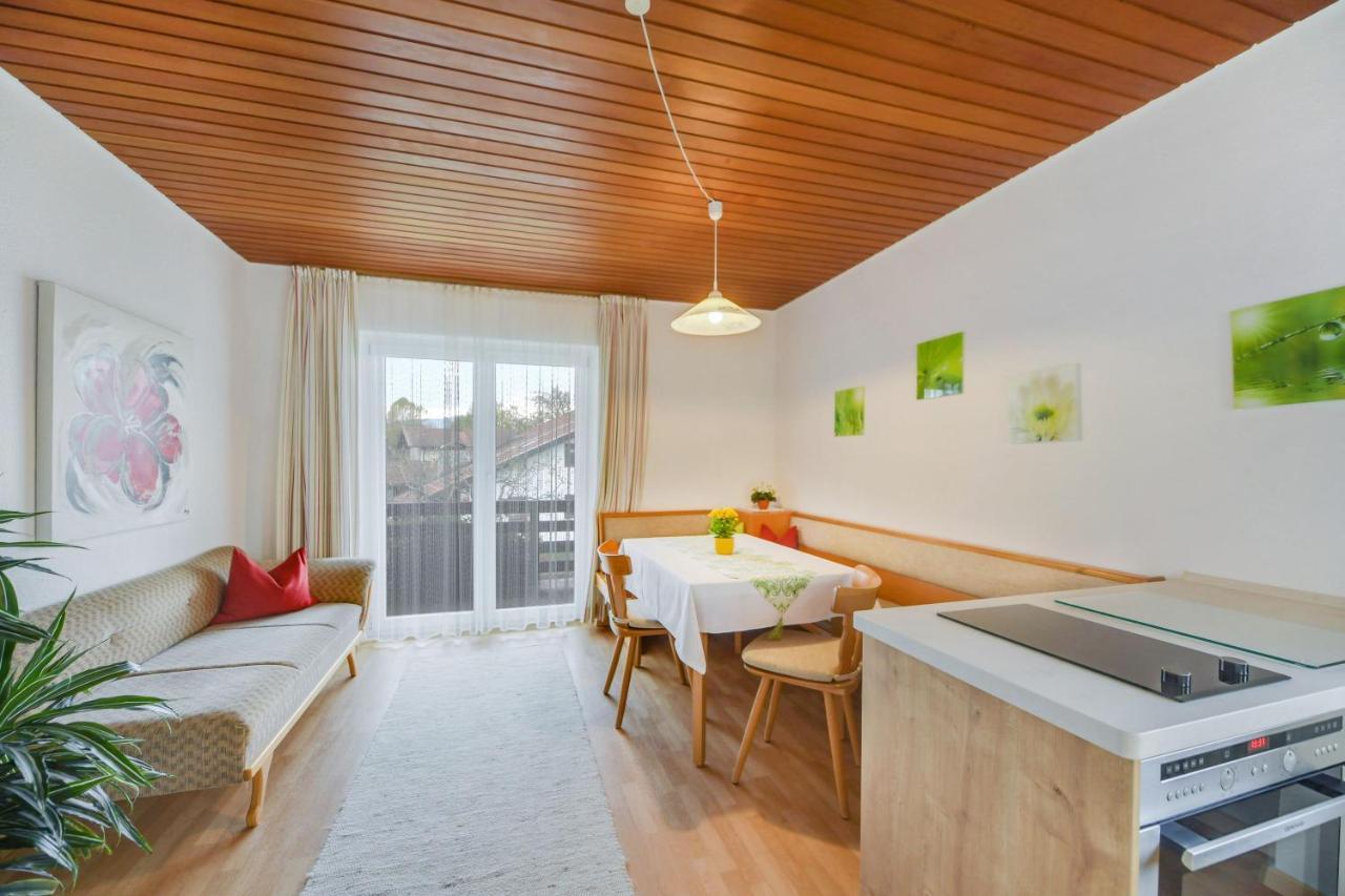 Ferienwohnung Wennesz 1 Chieming Exterior foto